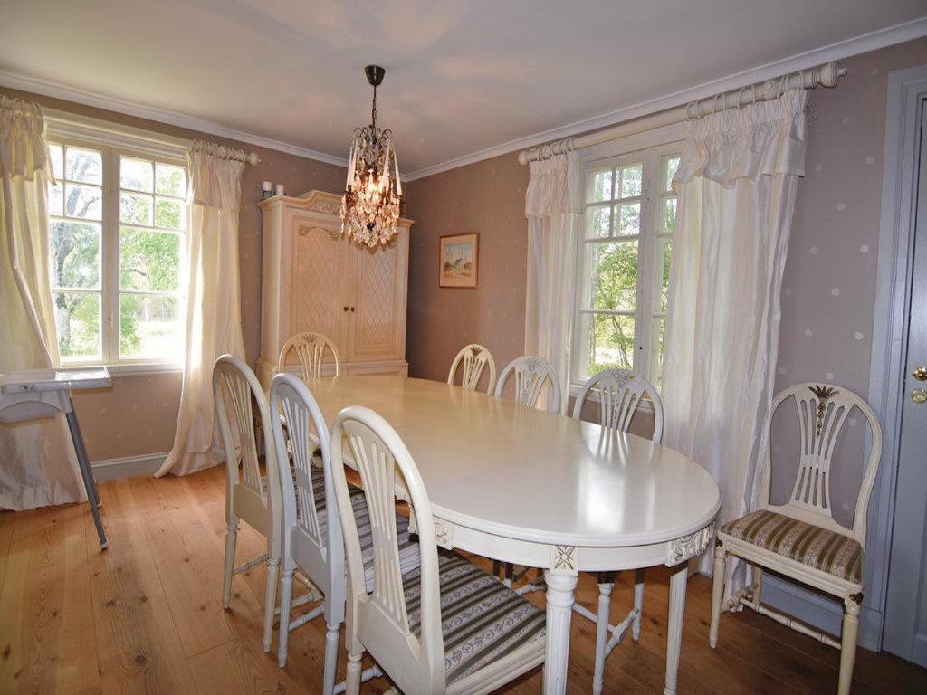 Amazing Home In Mellerud With 4 Bedrooms And Wifi Exterior photo
